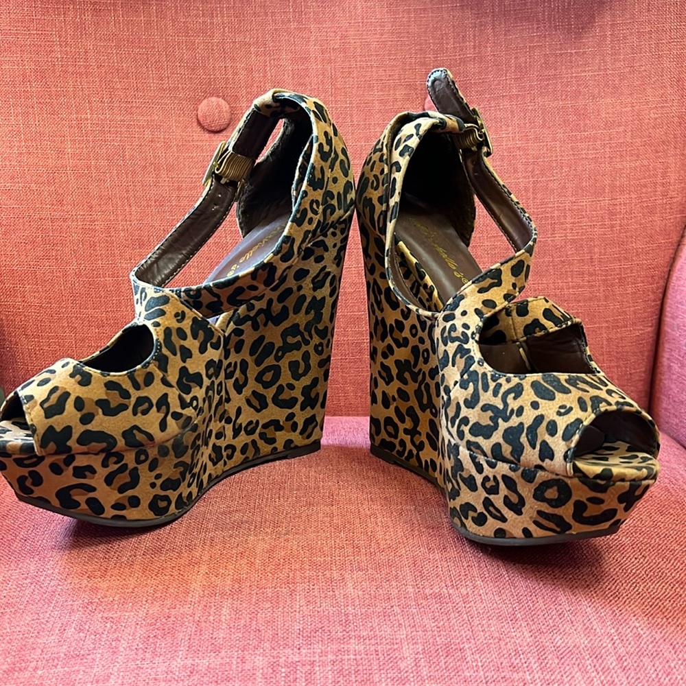 BRECKELLE’S WOMENS‎ WEDGE PLATFORMS